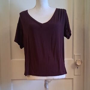 Victoria Secret Women's V-Neck Top in Rich purple